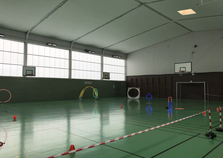 Initiation pilotage drone jeunesse