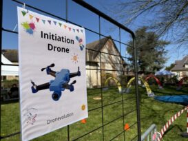 Vols, Rires et Découvertes au Parc du Manoir – Animation Drone à Brionne thumbnail